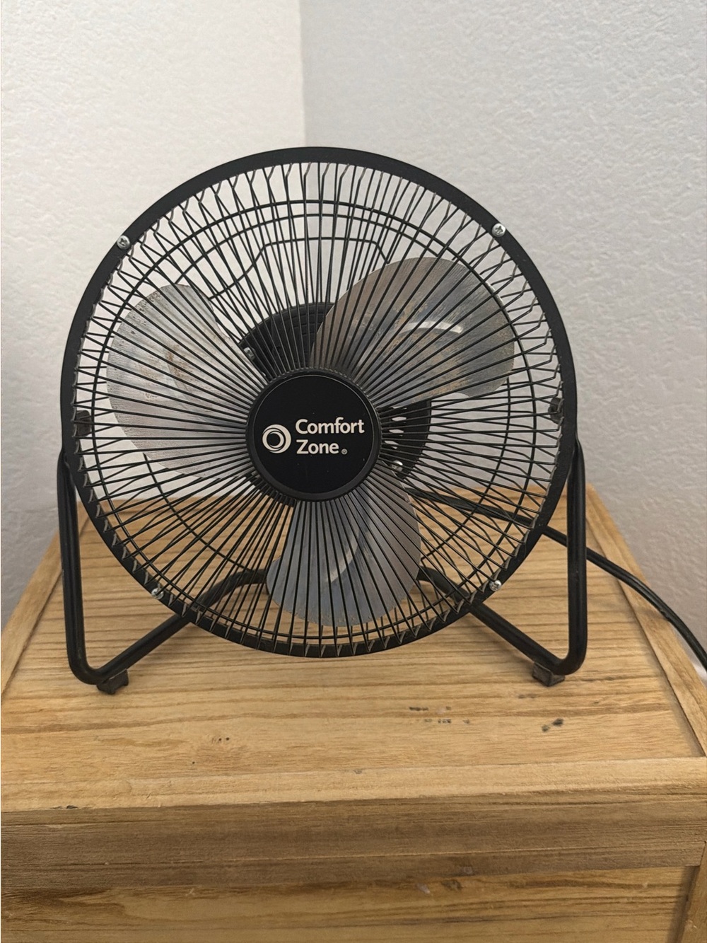 Comfort Zone Small Black Metal Desk Fan